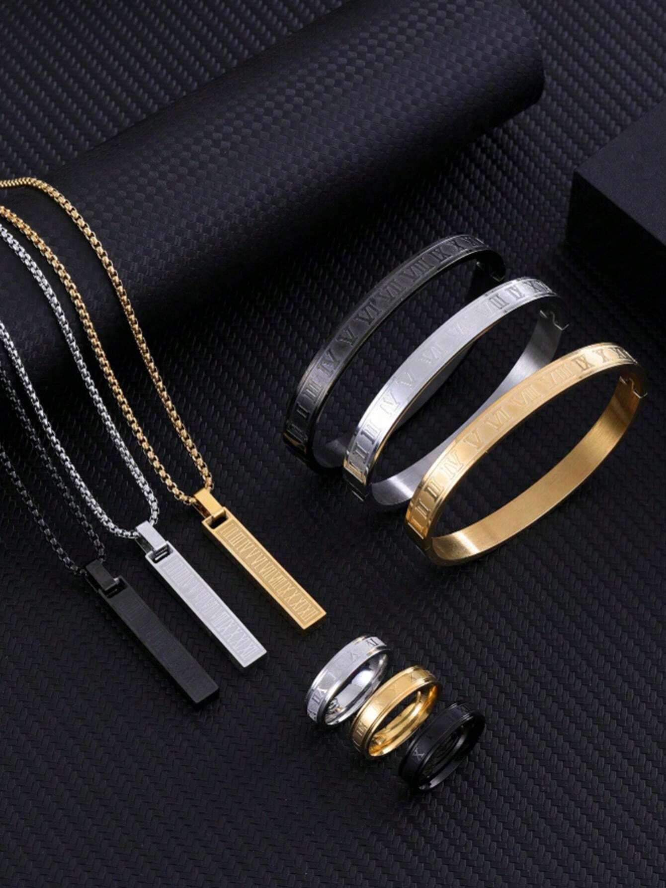 bracelets, bagues et colliers