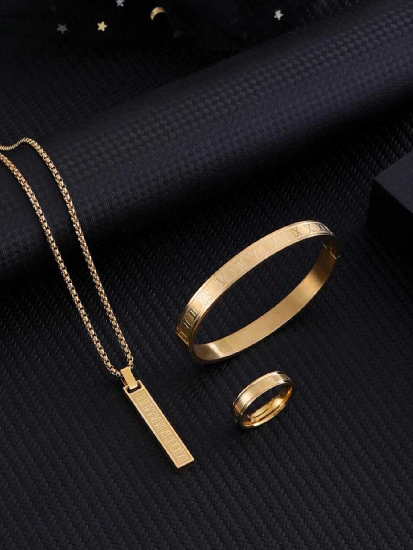 bracelets, bagues et colliers
