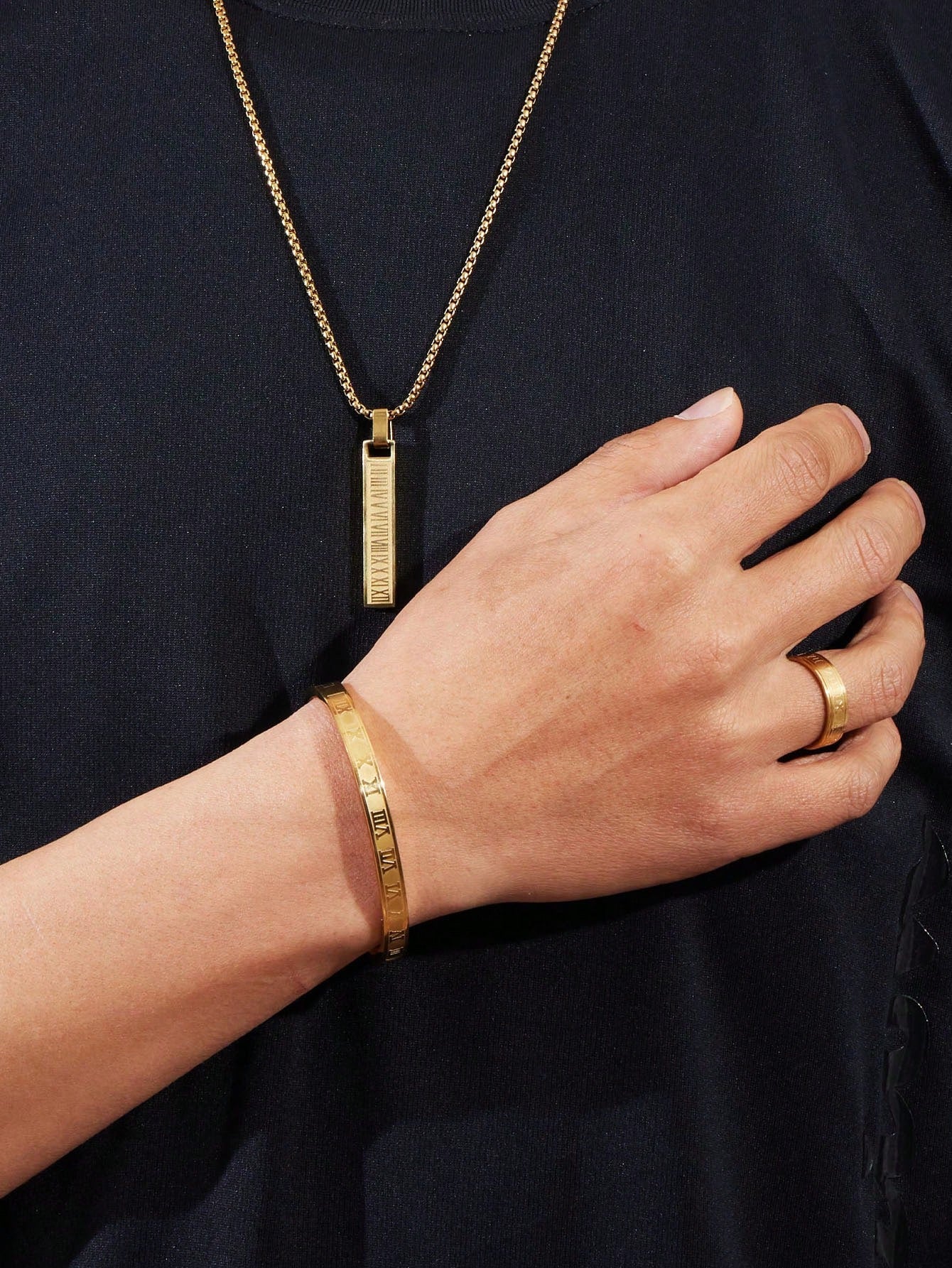 bracelets, bagues et colliers