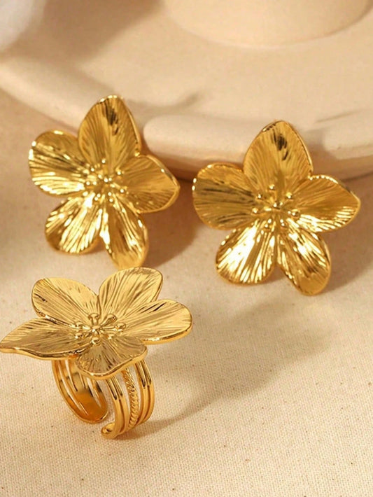 3 boucles d'oreilles et bagues